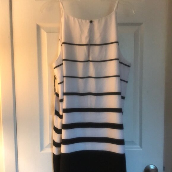 White drees! - Picture 3 of 4